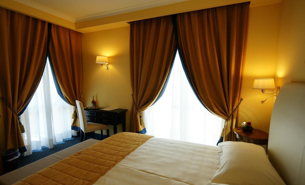 Bram Hotel Lamezia Terme Room photo