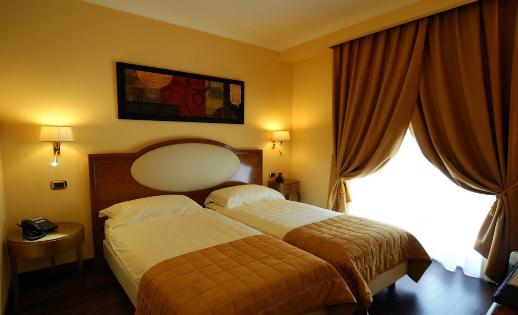 Bram Hotel Lamezia Terme Room photo